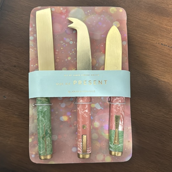Anthropologie Bergen Cheese Knives, Set of 3 - Picture 2 of 2